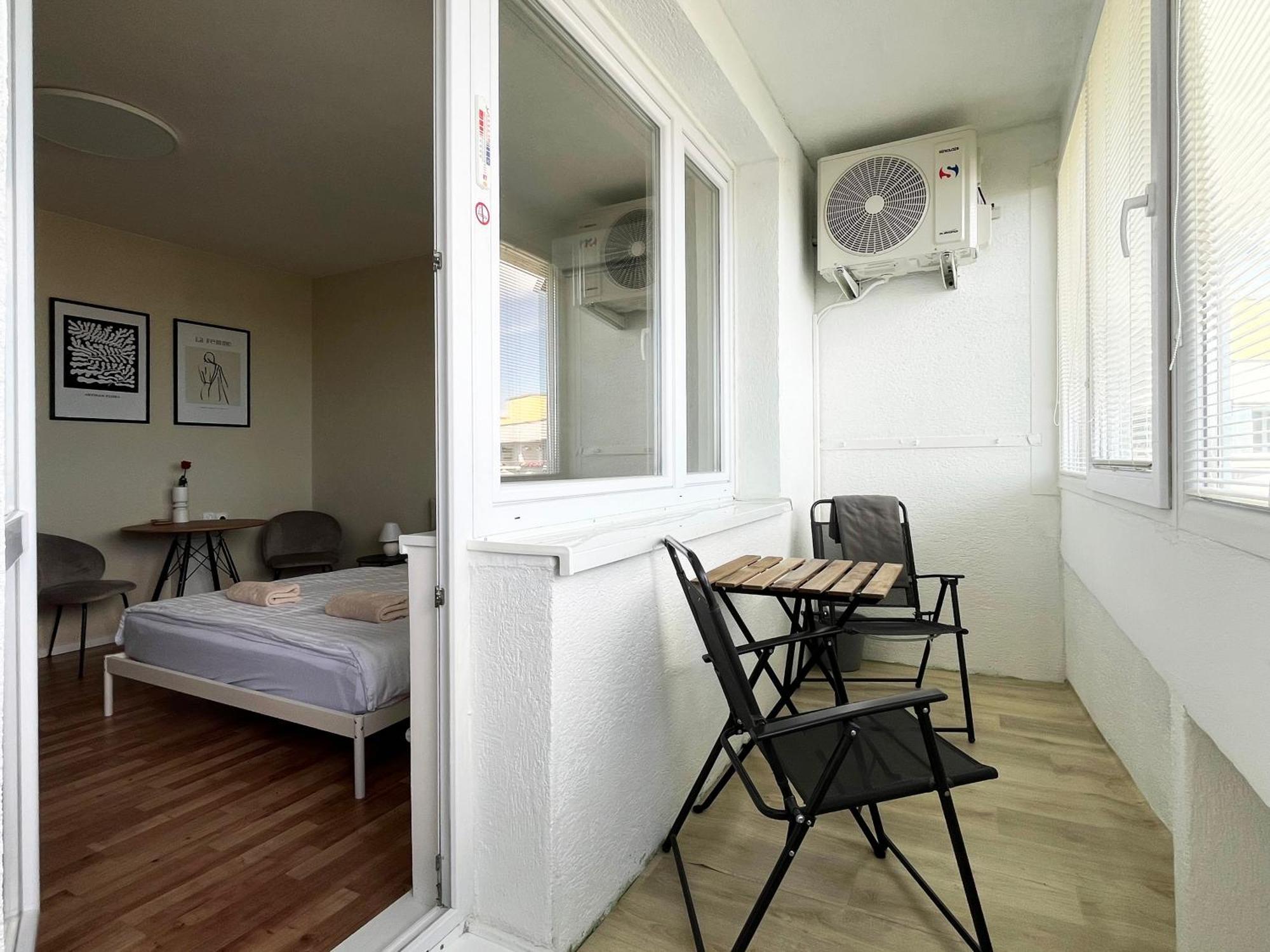 Air-Conditioned Studio, Close To City Centre & Tram Stop Bratislava Exterior foto